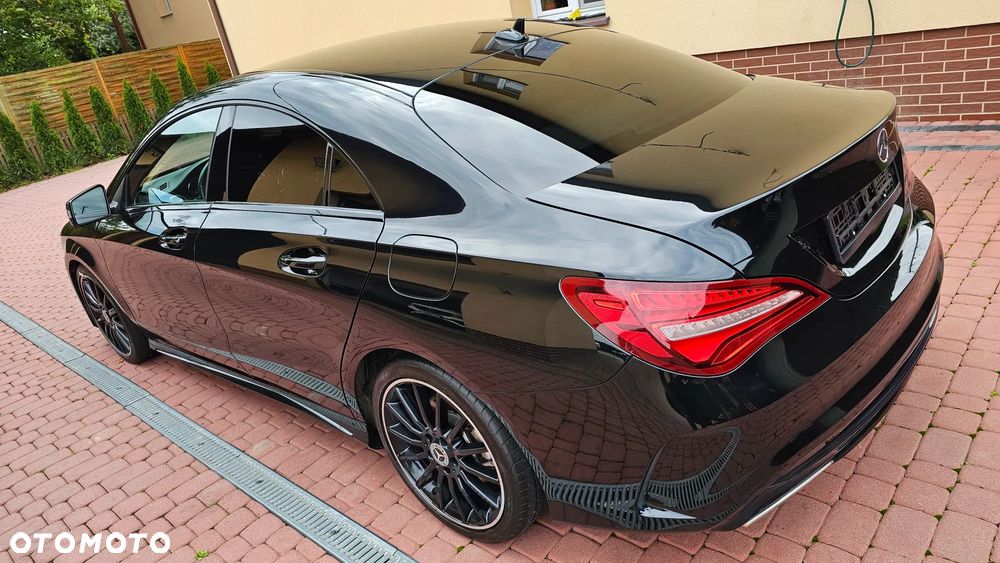 Mercedes-Benz CLA 200 d 4Matic 7G-DCT AMG Line - 6