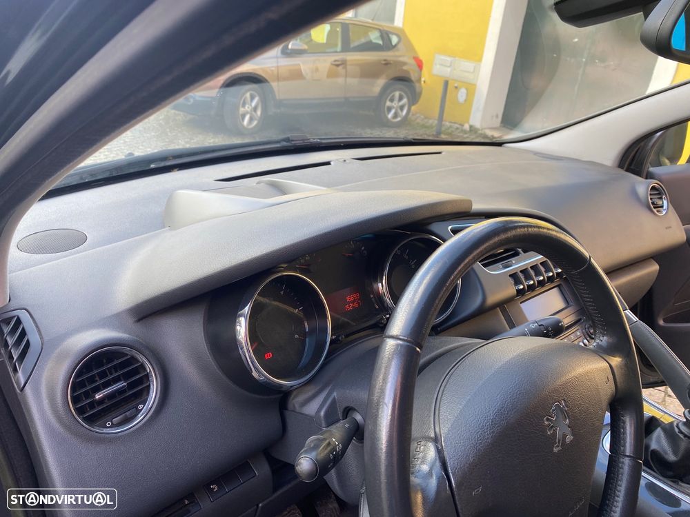 Peugeot 3008 1.6 HDi Active - 21