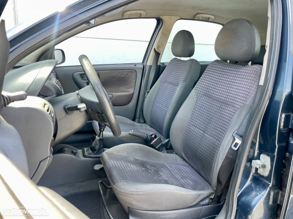 Opel Corsa 1.7 DTi 16V Confort - 8