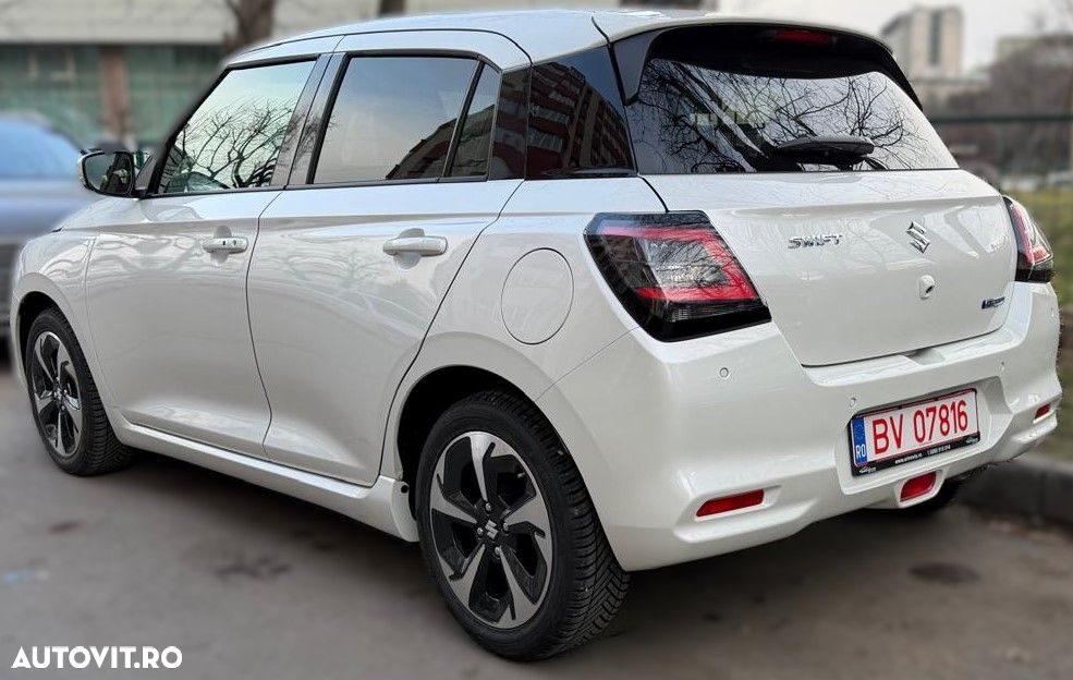 Suzuki Swift 1.2 Dualjet 12V MHEV CVT Spirit - 3