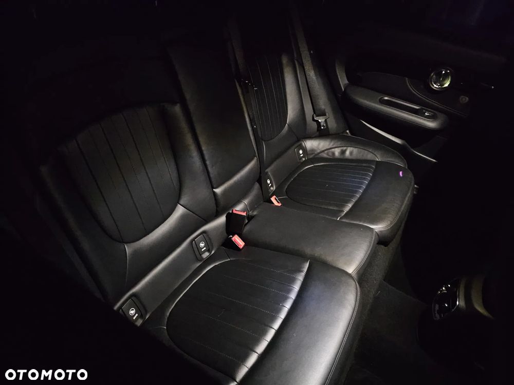 MINI Clubman Cooper SD ALL4 - 23