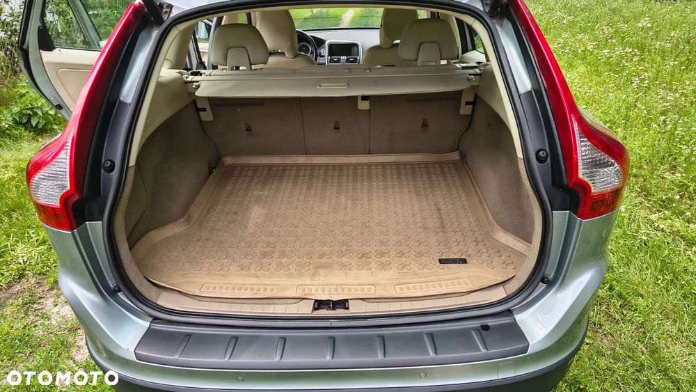Volvo XC 60 D3 AWD Momentum - 10