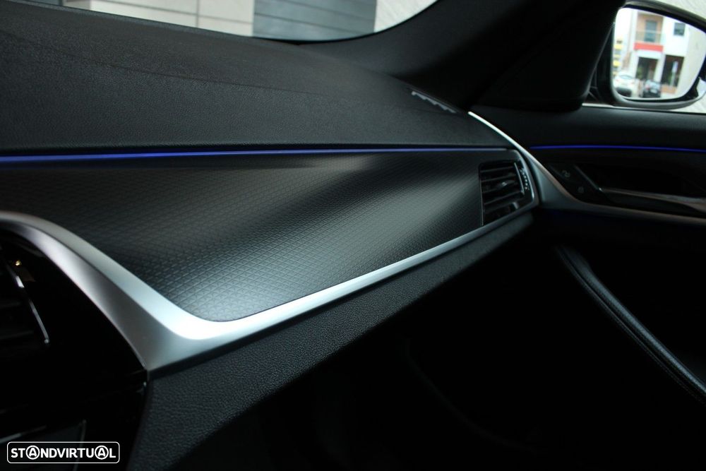 BMW 520 d ED Pack M - 37