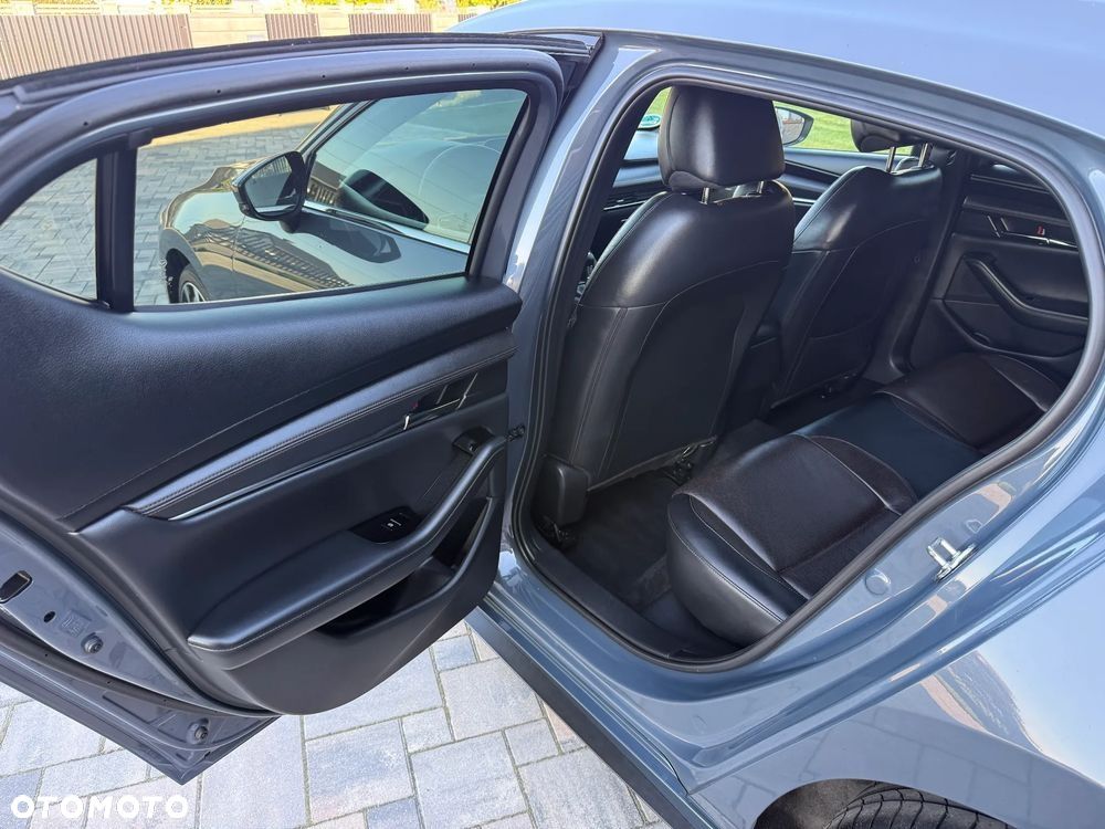 Mazda 3 SKYACTIV-D 1.8 - 24