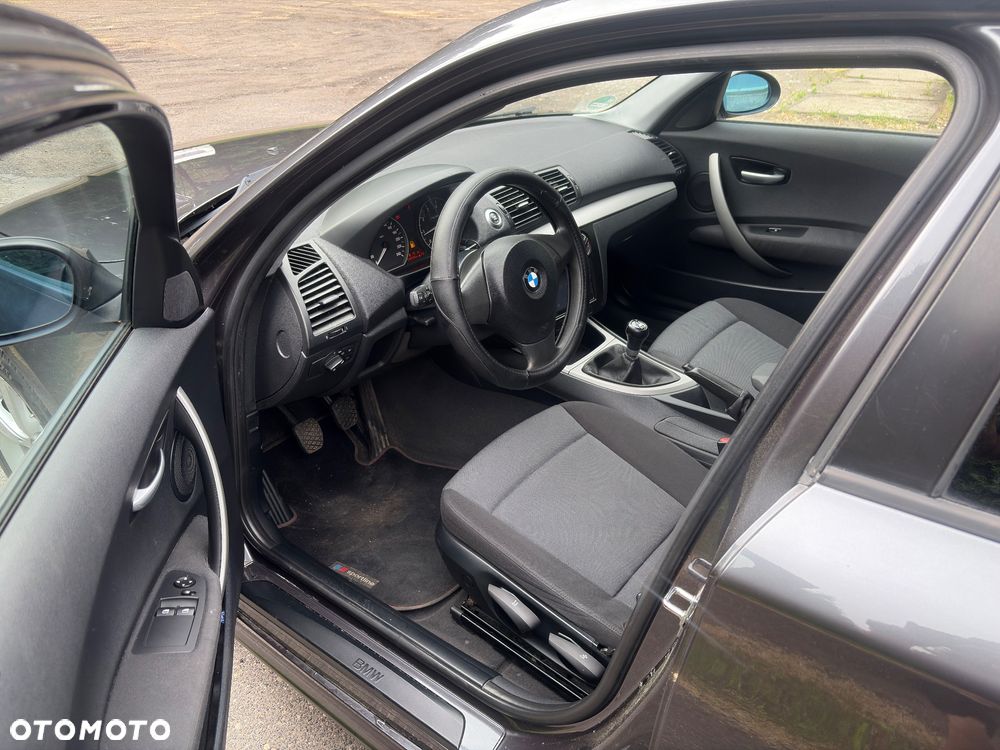 BMW Seria 1 116i - 12