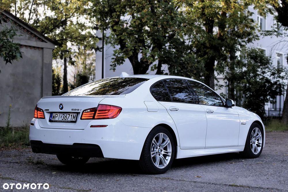 BMW Seria 5 528i xDrive Sport-Aut - 7