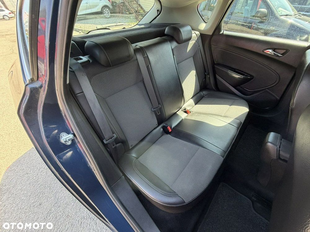 Opel Astra 1.4 Turbo Innovation - 27