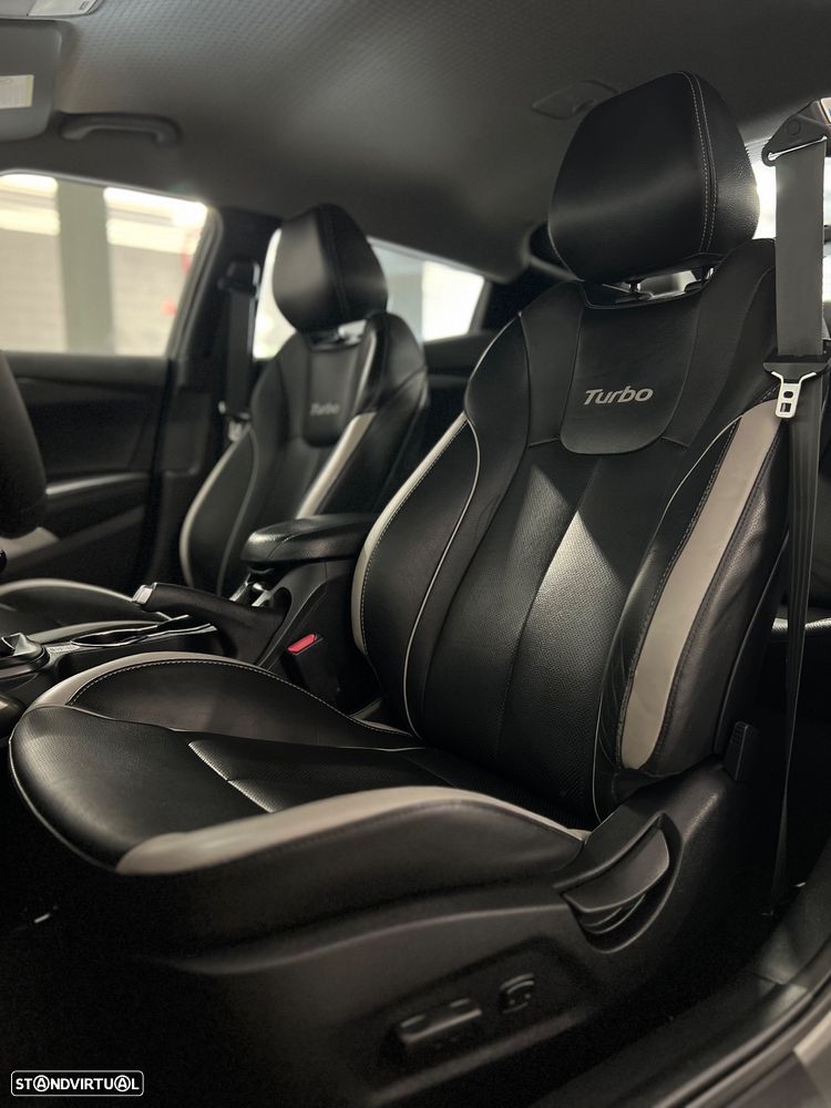 Hyundai Veloster 1.6 Turbo Matt Finish - 10