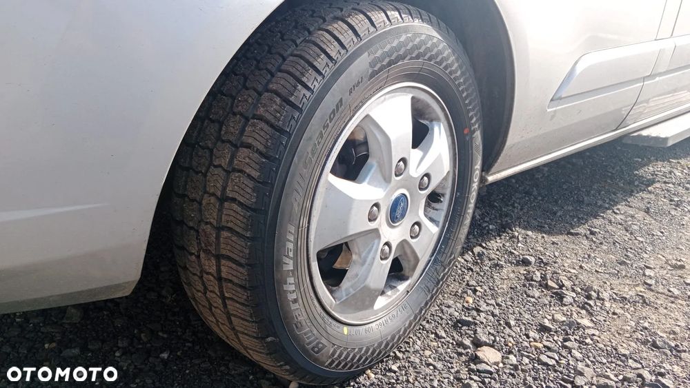 Ford Tourneo Custom - 5