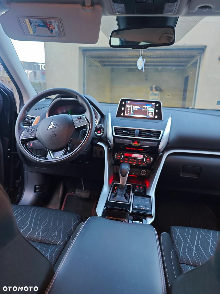 Mitsubishi Eclipse Cross - 14