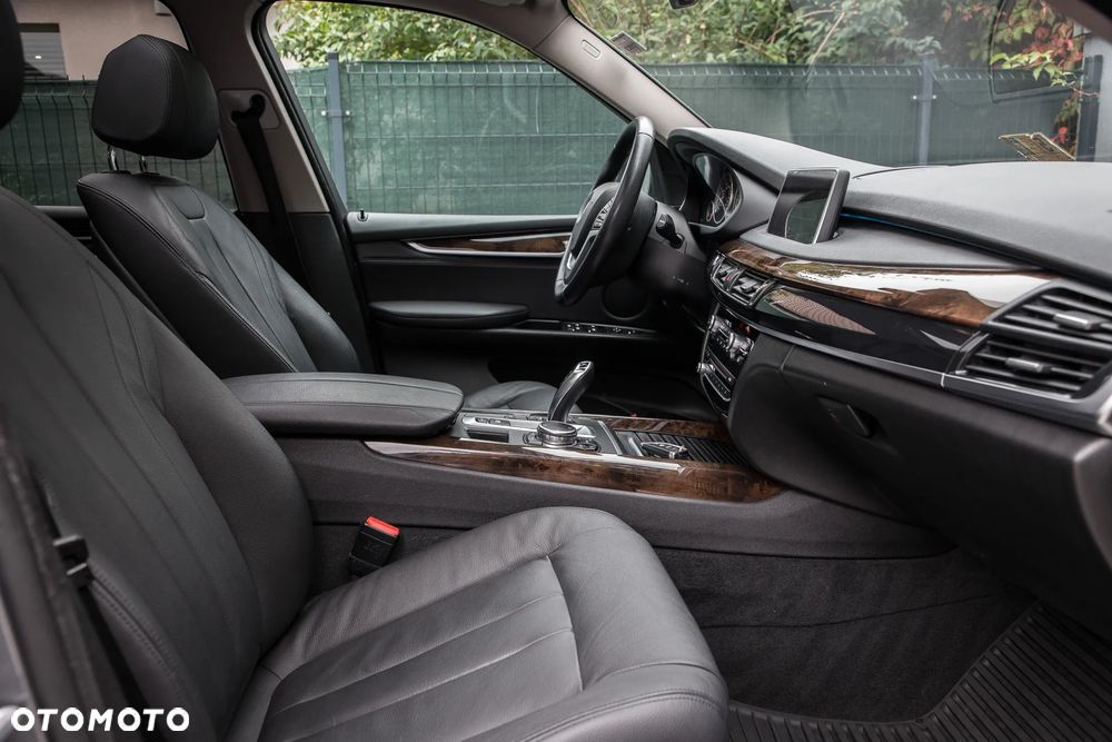 BMW X5 xDrive35i - 34