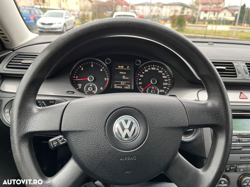 Volkswagen Passat 2.0 TDI DSG Comfortline - 16
