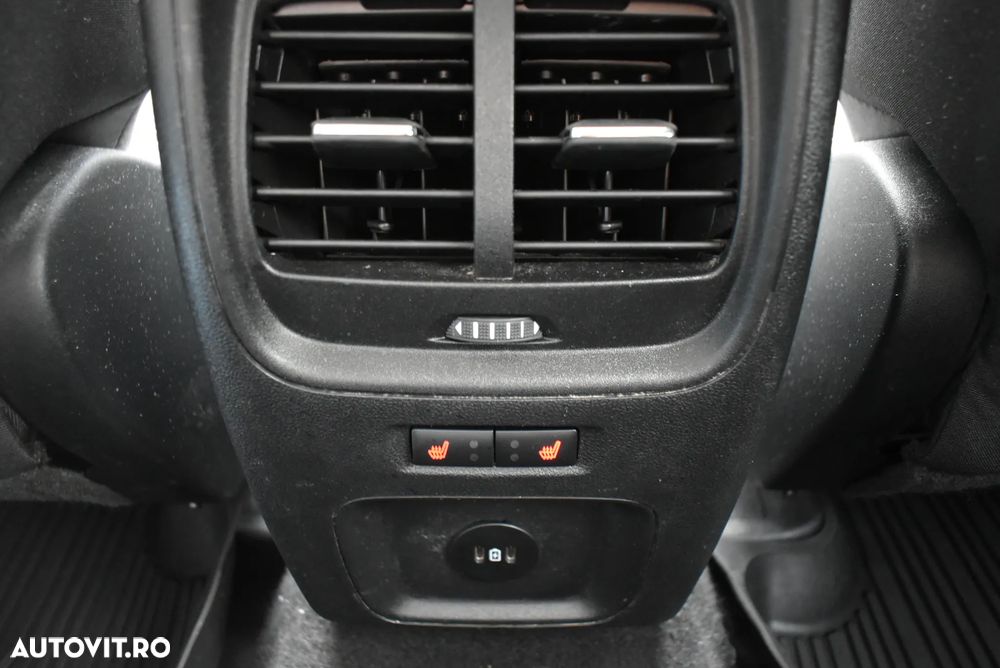 Ford Kuga 2.5 Duratec FWD FHEV Titanium - 23