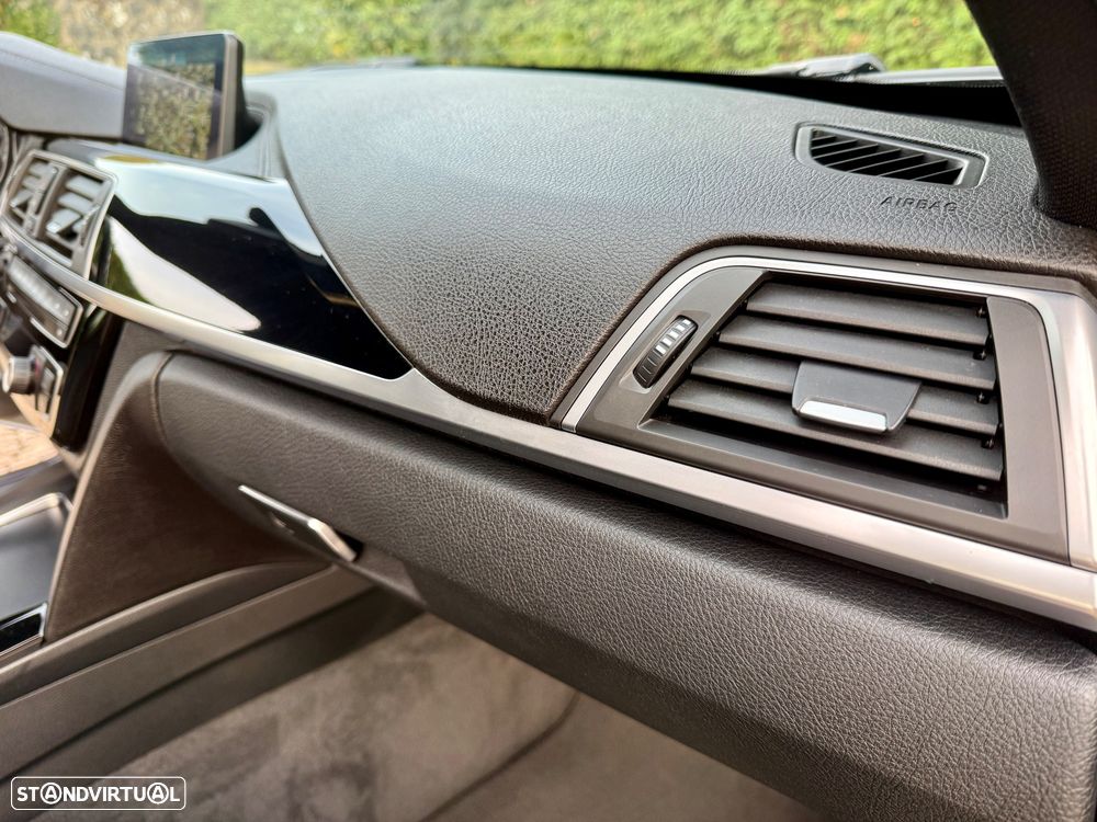 BMW 330 - 21