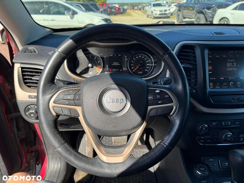Jeep Cherokee - 13