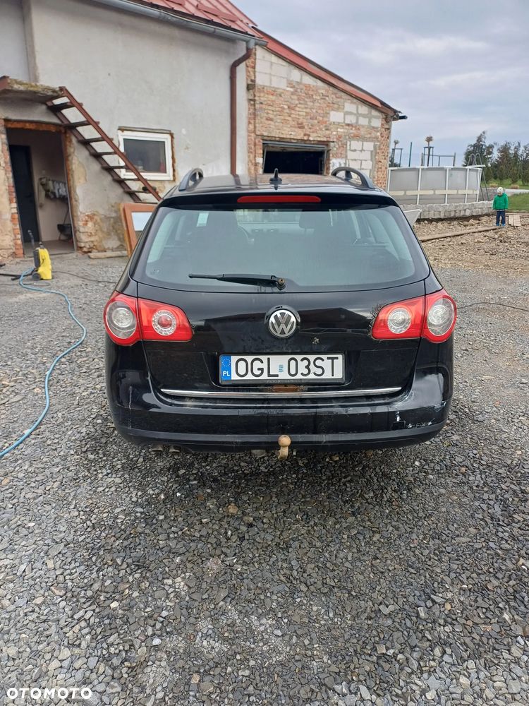 Volkswagen Passat 1.9 TDI Highline - 4