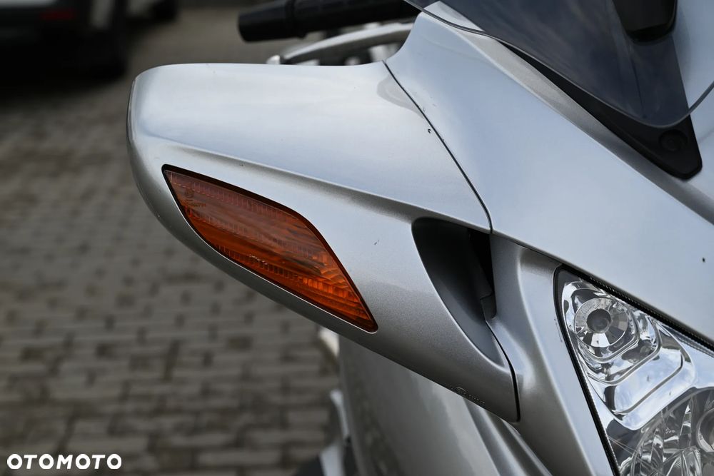 Honda ST - 34