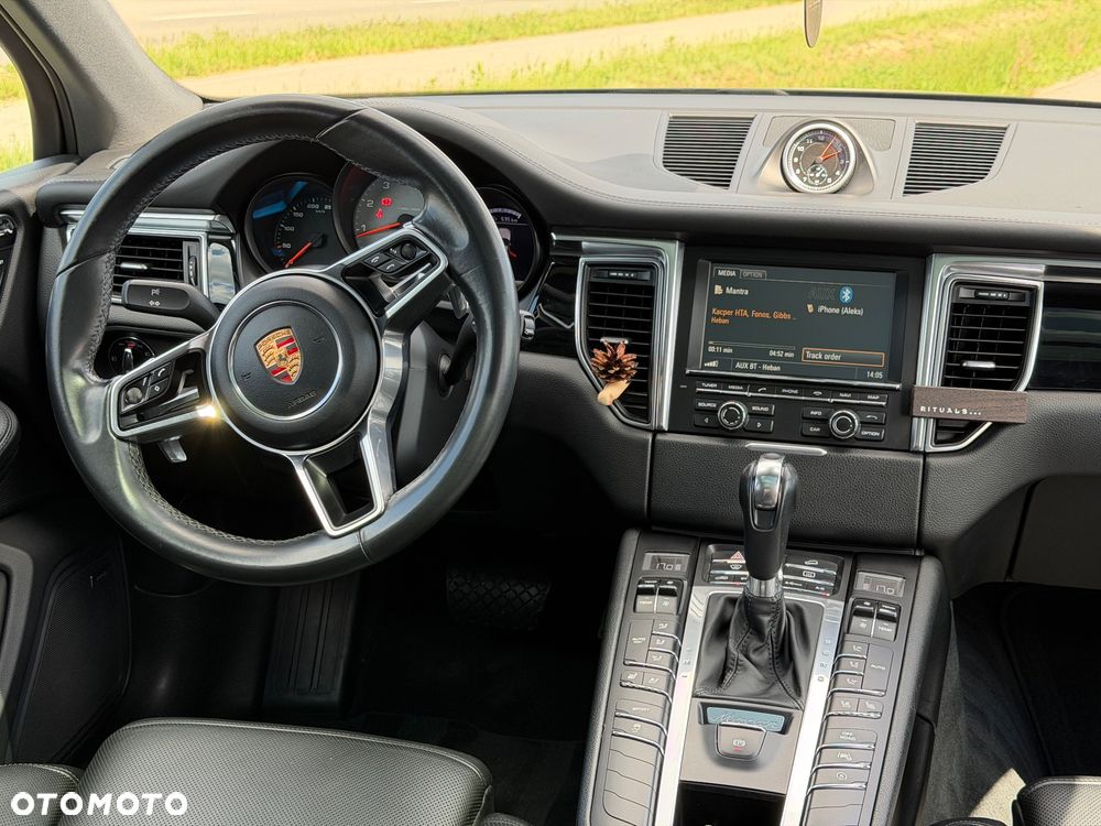 Porsche Macan S - 10