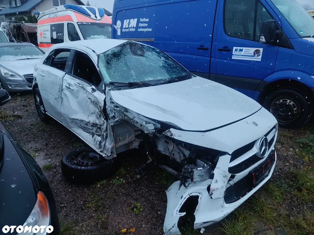 Mercedes-Benz Klasa A 200 Progressive - 3