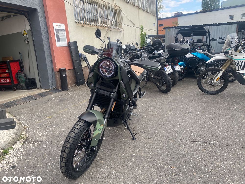 Brixton Crossfire - 2