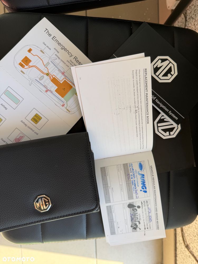 MG HS PHEV Luxury - 35