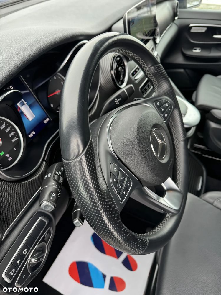 Mercedes-Benz Klasa V 300 d extralang 4Matic 9G-TRONIC Avantgarde Edition Edition 2023 - 32