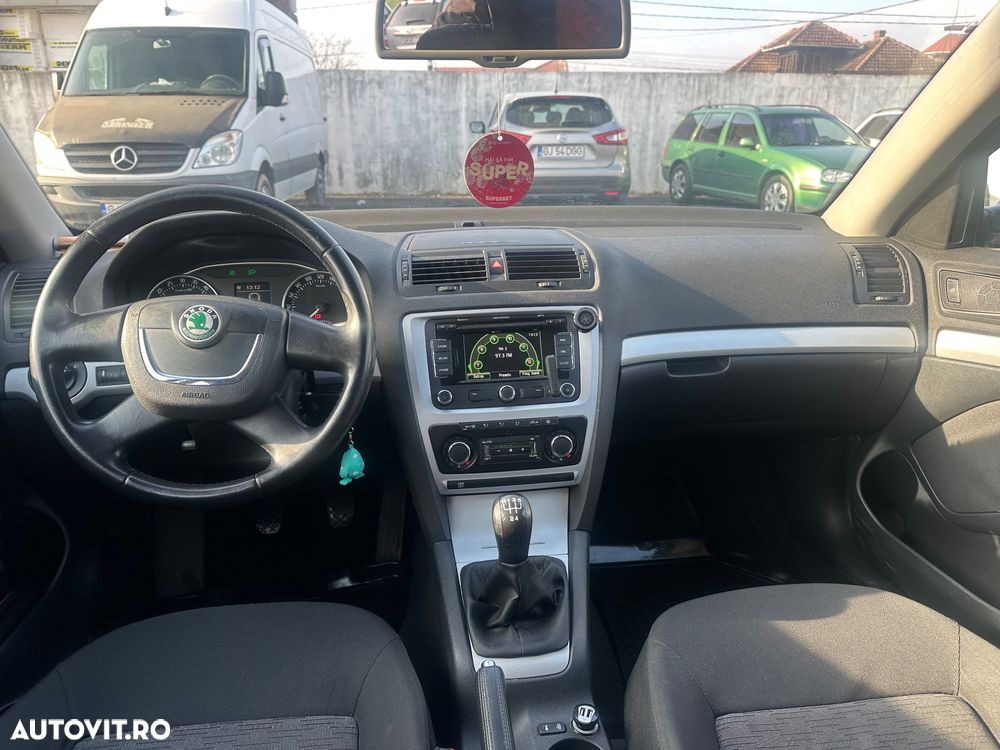 Skoda Octavia 1.6 TDI ELEGANCE - 9