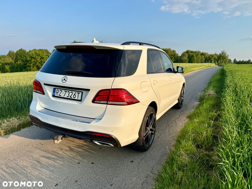 Mercedes-Benz GLE 250 d 4-Matic - 4