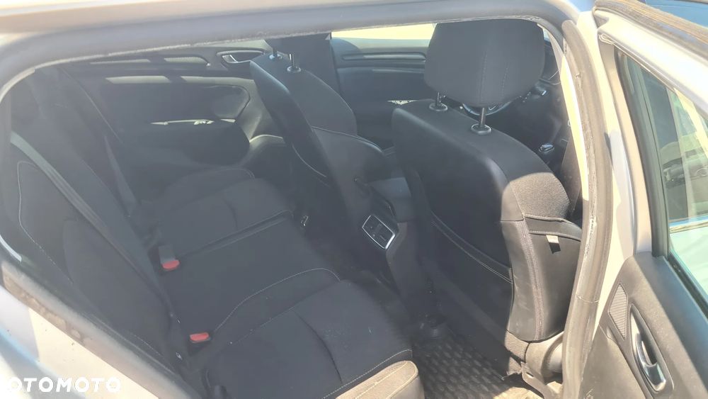 Renault Megane 1.5 dCi Expression - 9