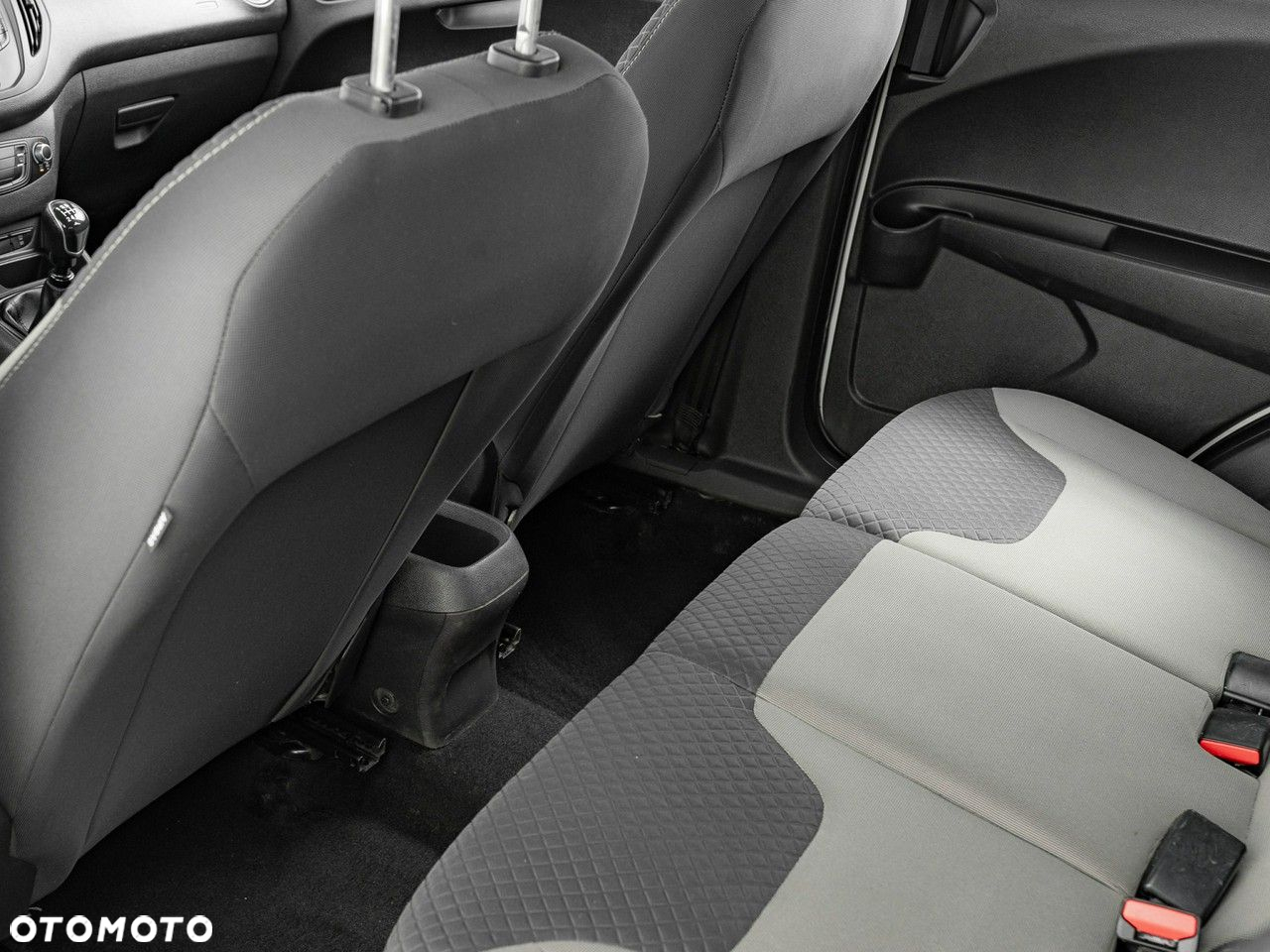 Ford Transit Courier 1.0 EcoBoost Trend - 21