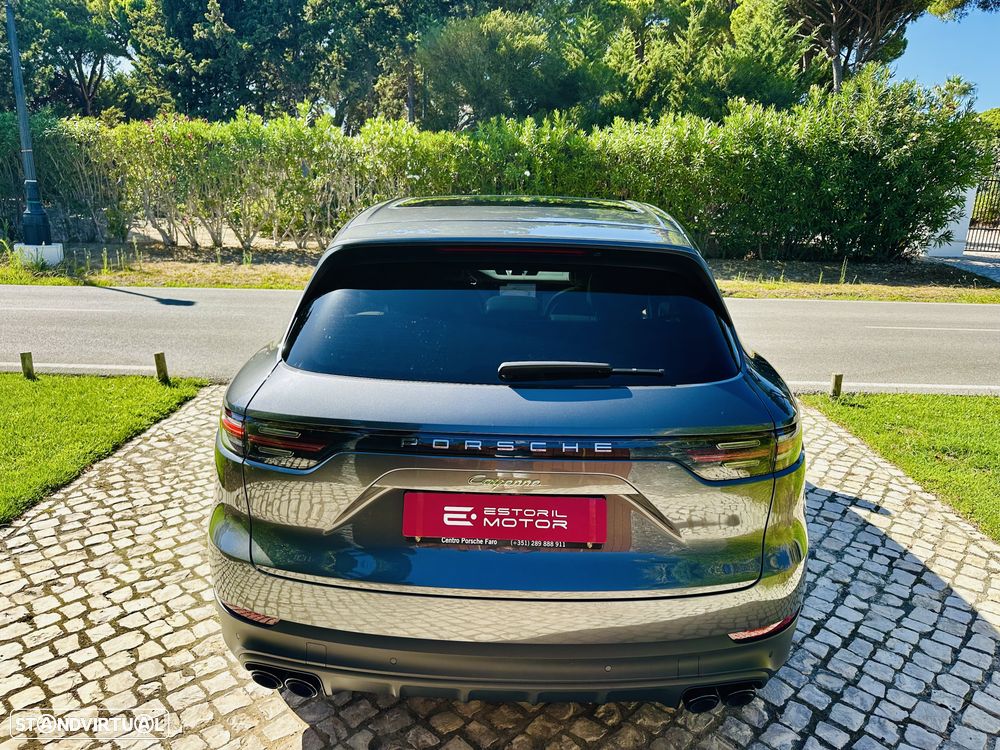 Porsche Cayenne - 7