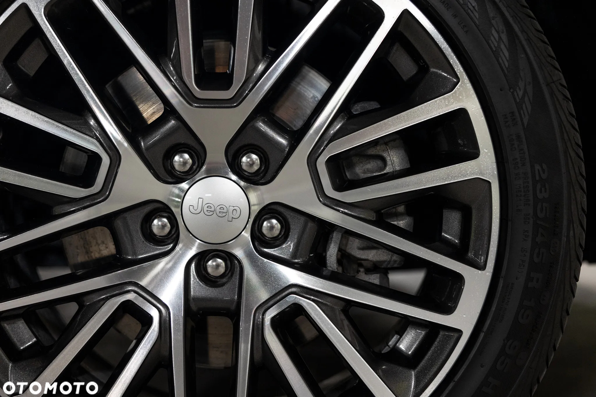 Jeep Compass - 10
