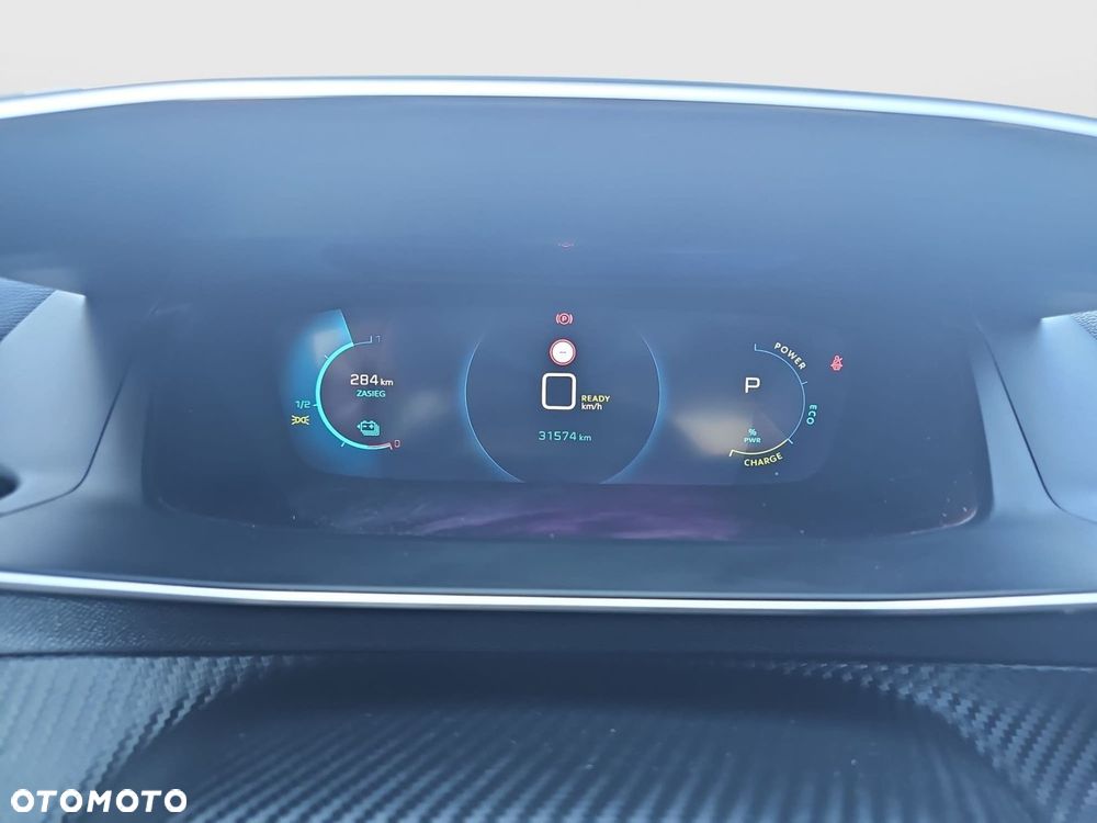 Peugeot 2008 50kWh Allure - 26