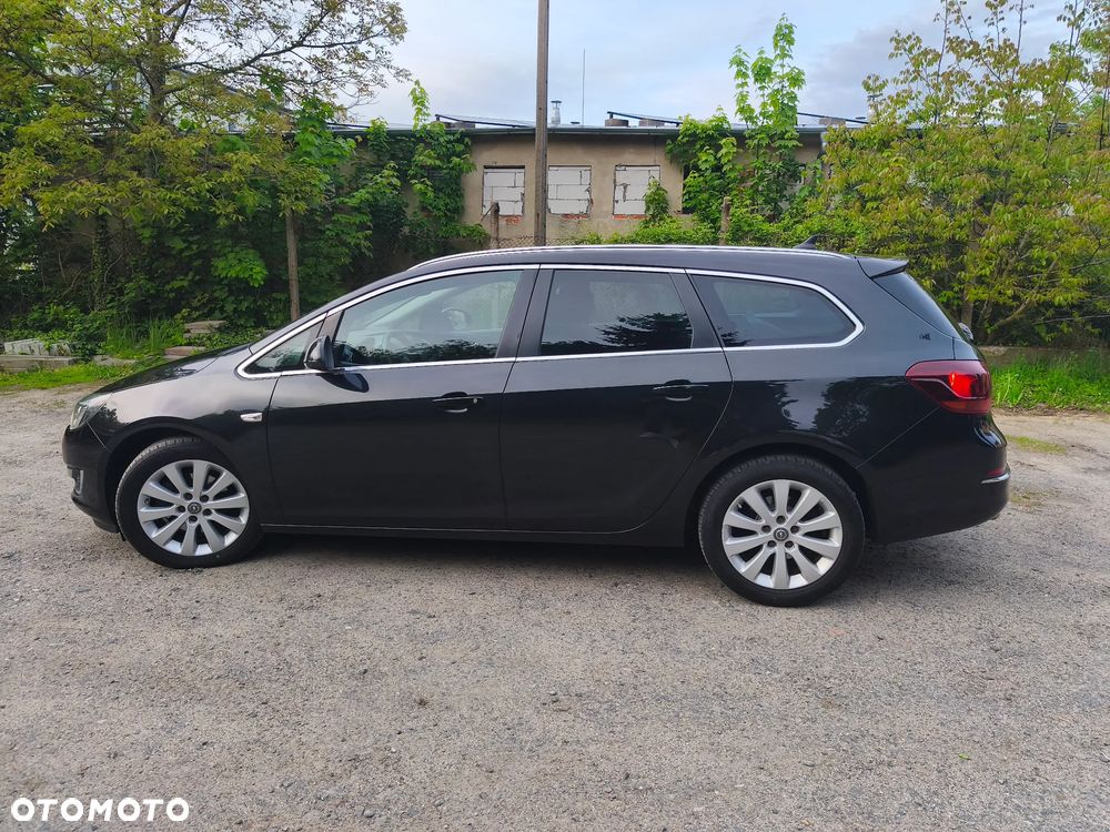 Opel Astra 2.0 CDTI DPF SportsTourer Exklusiv - 19