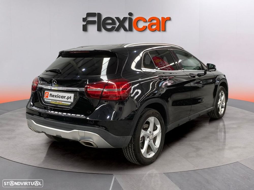 Mercedes-Benz GLA 180 d Urban - 8