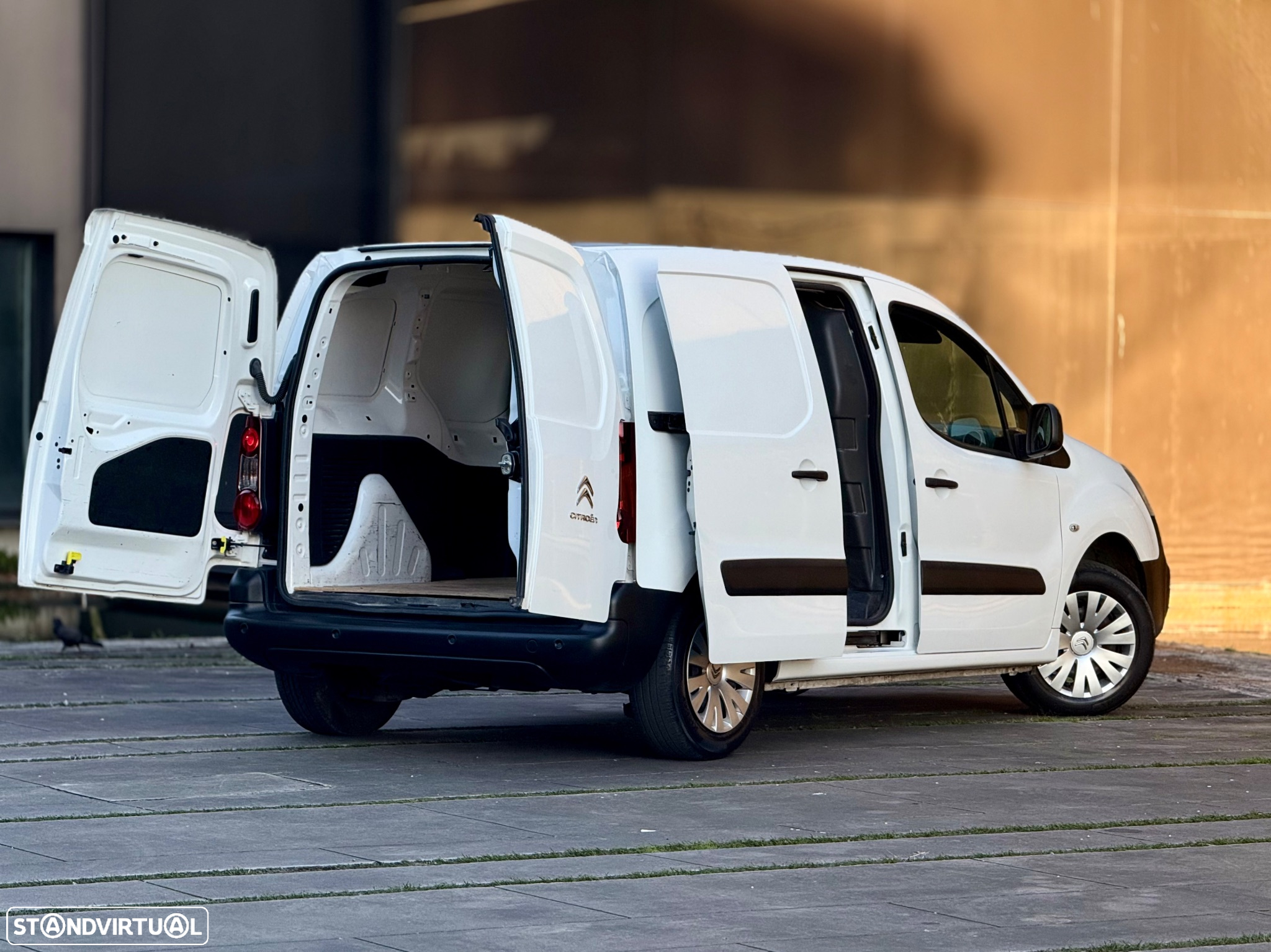 Citroën Berlingo 3lugares AUTOMÁTICA - 3