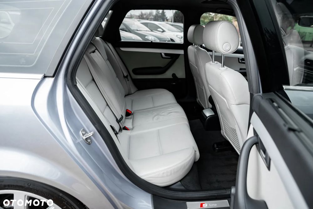 Audi A4 Avant 1.8 T quattro - 24