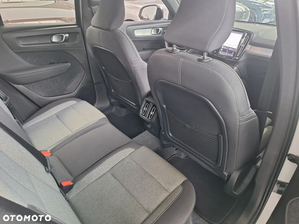 Volvo XC 40 B3 Plus Dark - 15