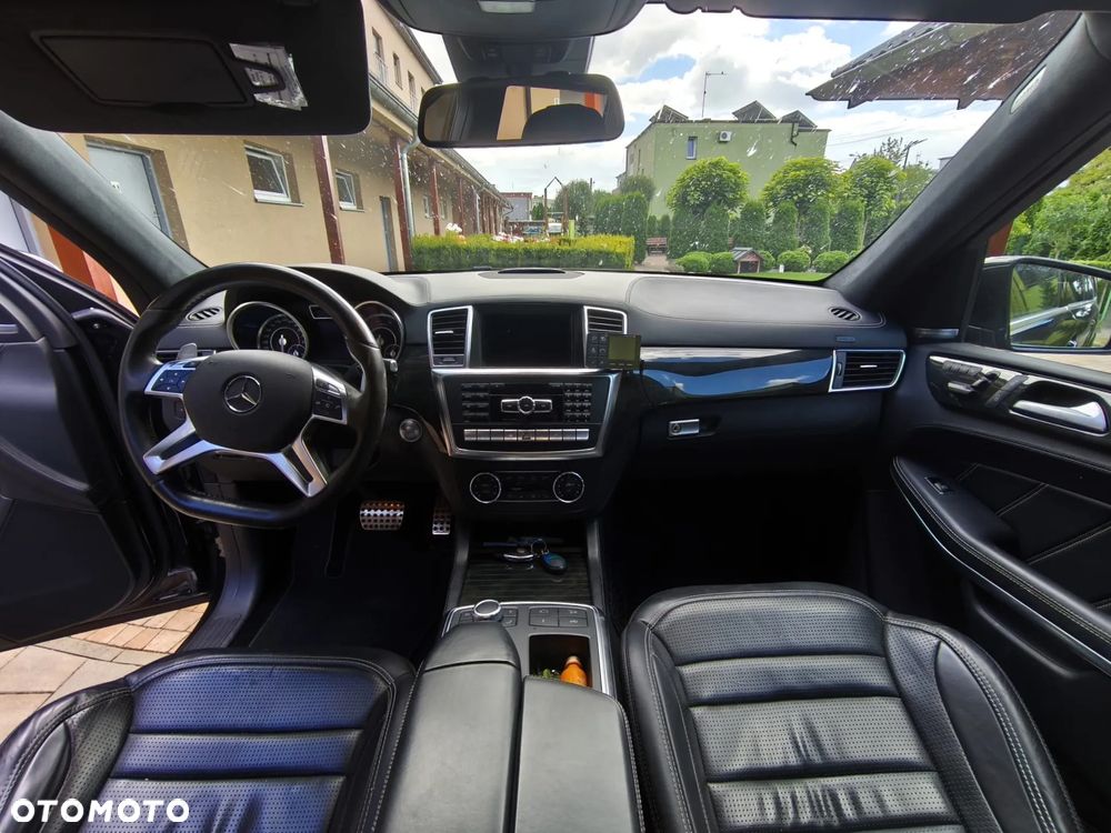 Mercedes-Benz GL 63 AMG - 10