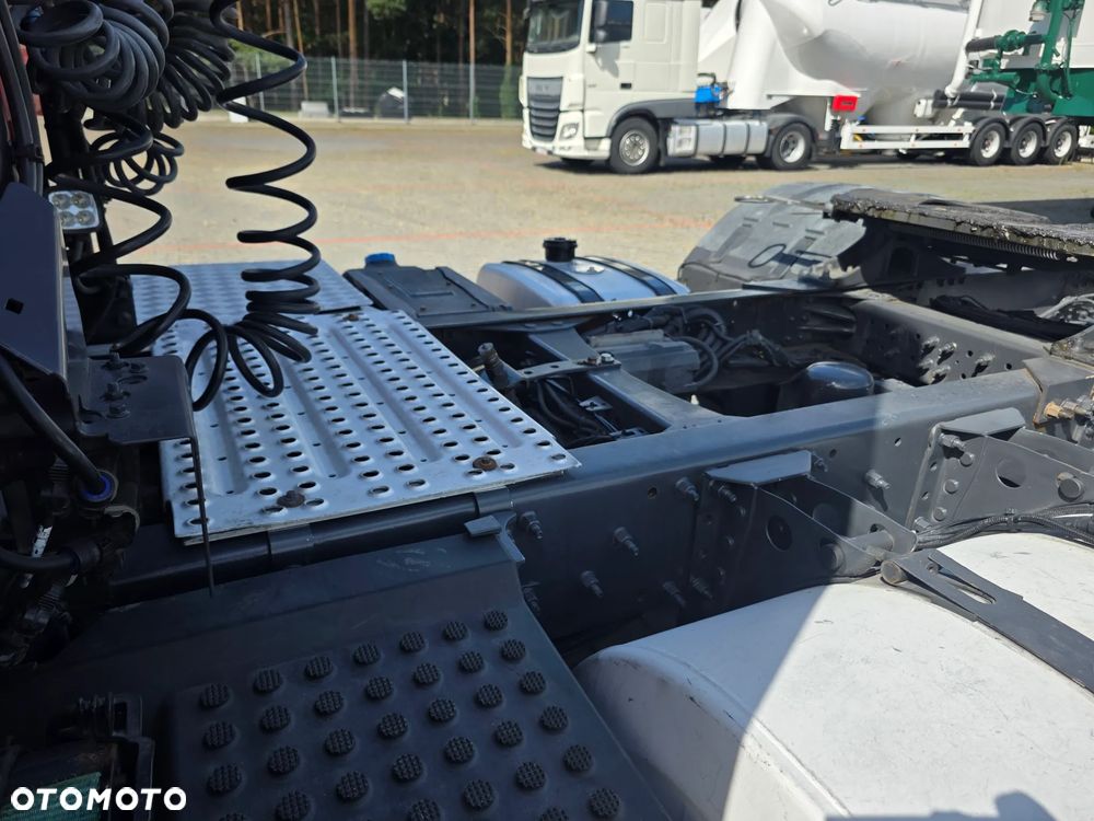 Volvo FM 2015 standard hydraulika lekki 6656 kg - 11