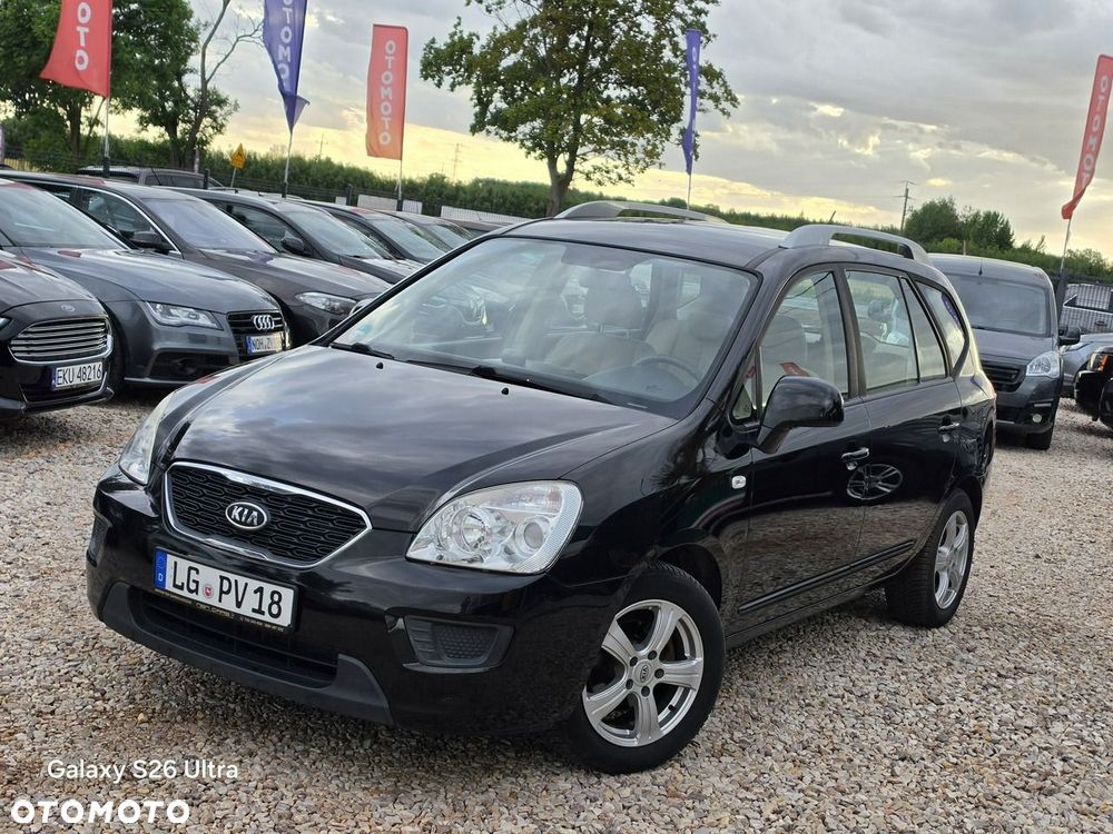 Kia Carens - 21