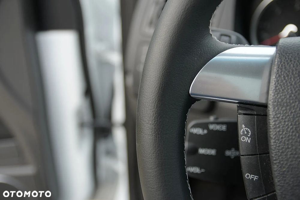 Ford Kuga 2.0 TDCi 4x4 Titanium - 29