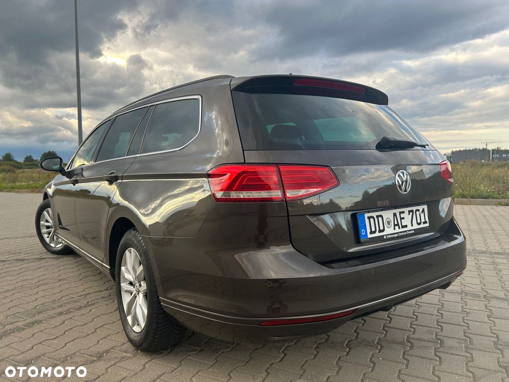 Volkswagen Passat - 2
