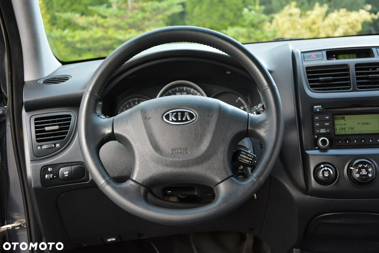 Kia Sportage 2.0 2WD LX - 25