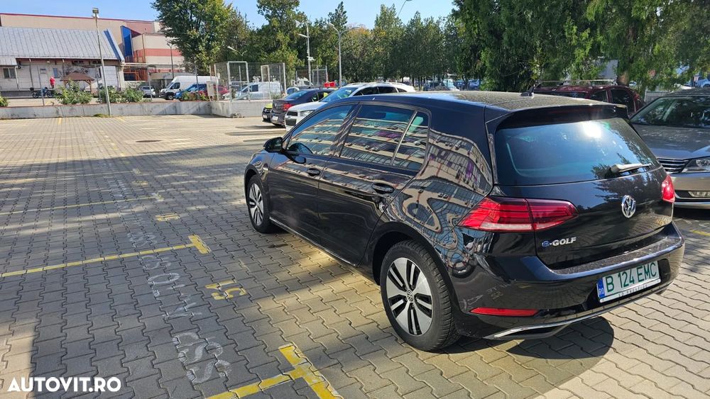 Volkswagen Golf e-Golf - 12