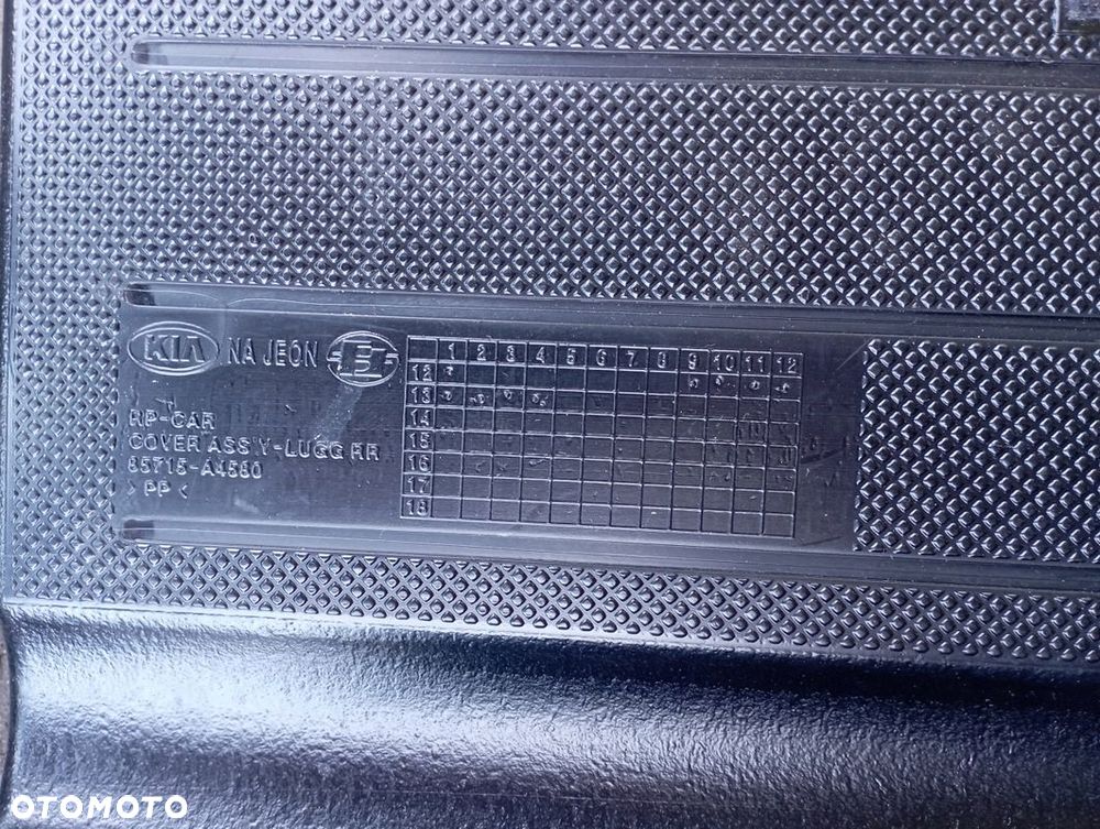 KIA CARENS IV 4 PÓŁKA SCHOWEK BAGAŻNIKA 85715-A4700 - 2