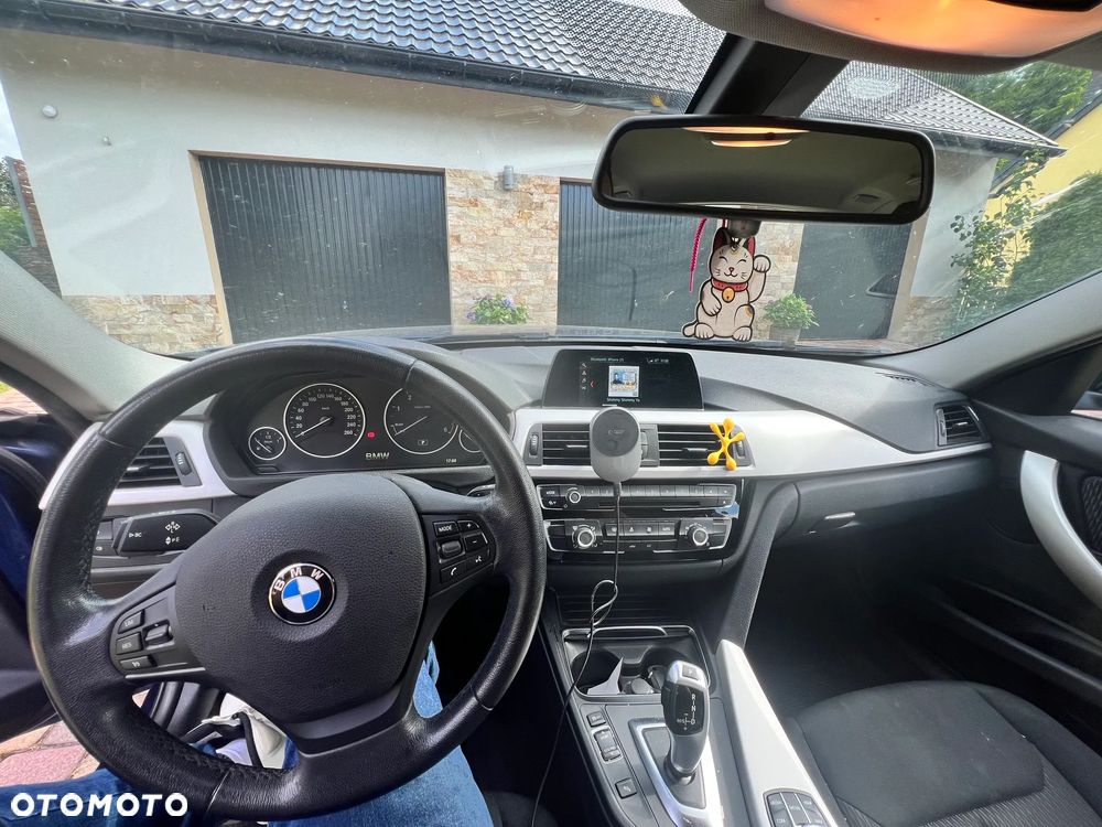 BMW Seria 3 320d xDrive - 5