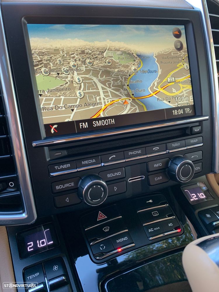 Porsche Cayenne - 25