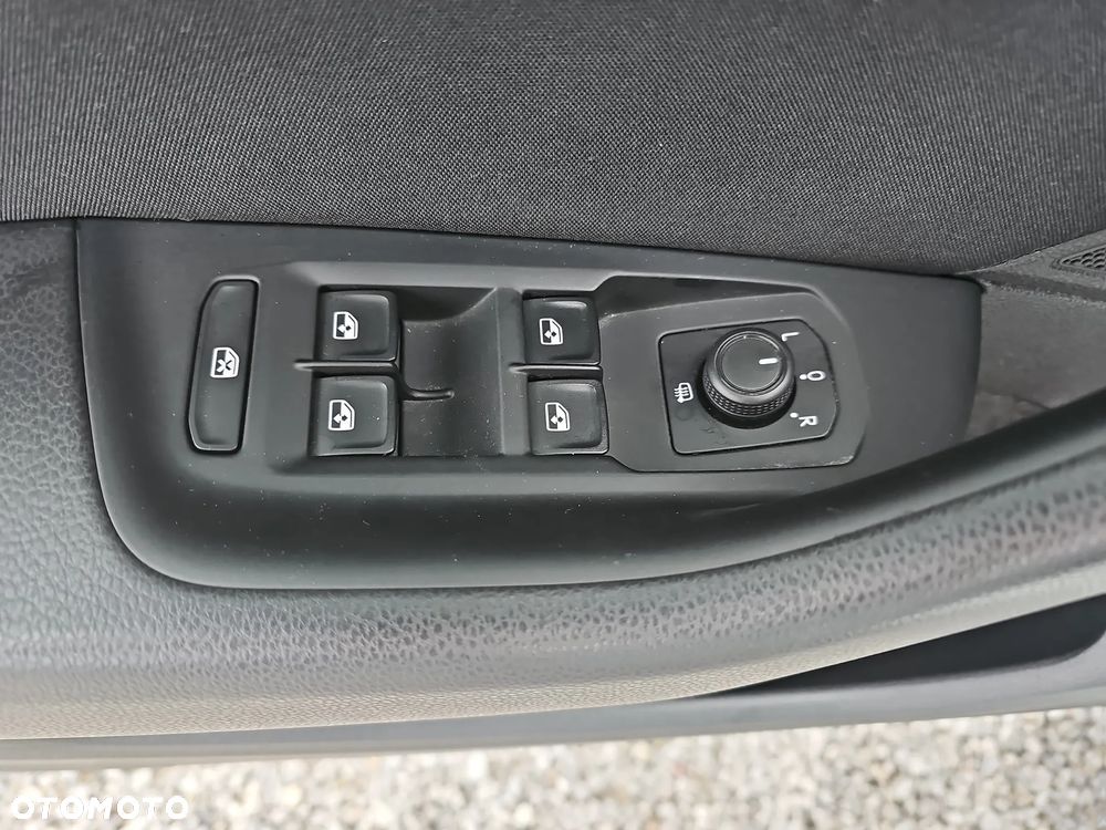 Volkswagen Passat 2.0 TSI Business DSG - 13