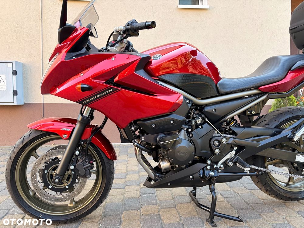 Yamaha XJ - 8